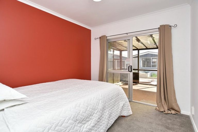 Photo of property in 42 Arran Crescent, Woolston, Christchurch, 8062