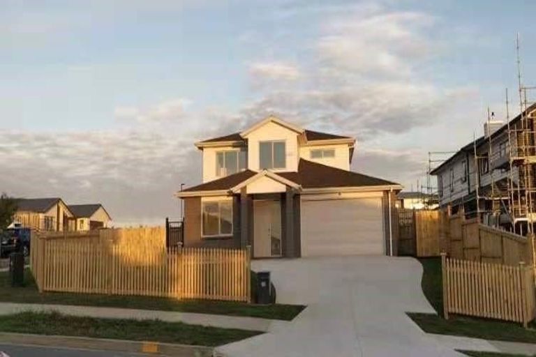 Photo of property in 10 Hapukupuku Avenue, Beachlands, Auckland, 2018