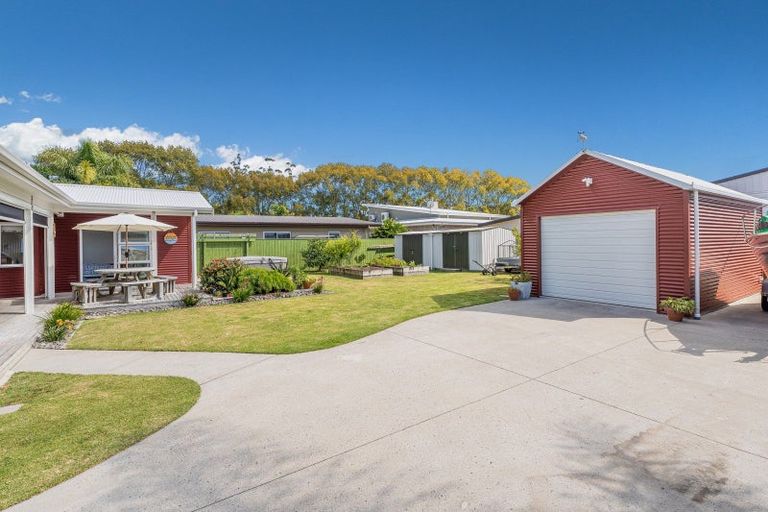 Photo of property in 24 Wells Place, Whitianga, 3510