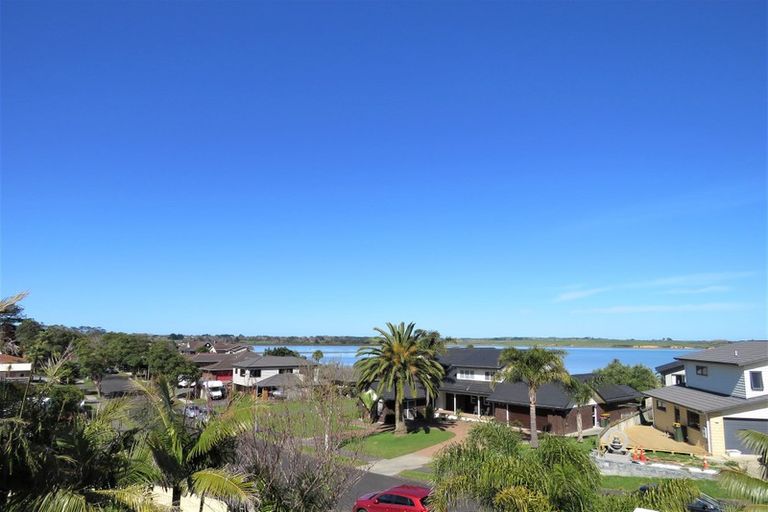 Photo of property in 34 St Annes Crescent, Wattle Downs, Auckland, 2103