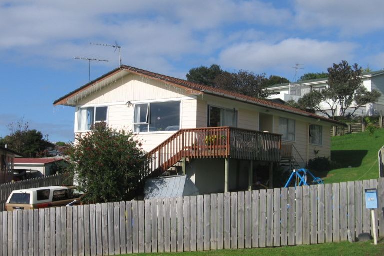 Photo of property in 20 Zingaro Place, Massey, Auckland, 0614