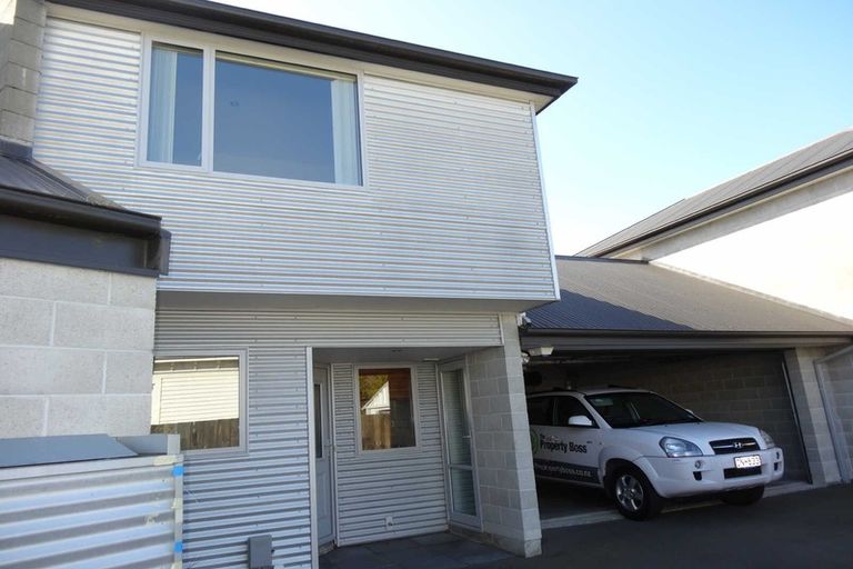 Photo of property in 94a Packe Street, Edgeware, Christchurch, 8013