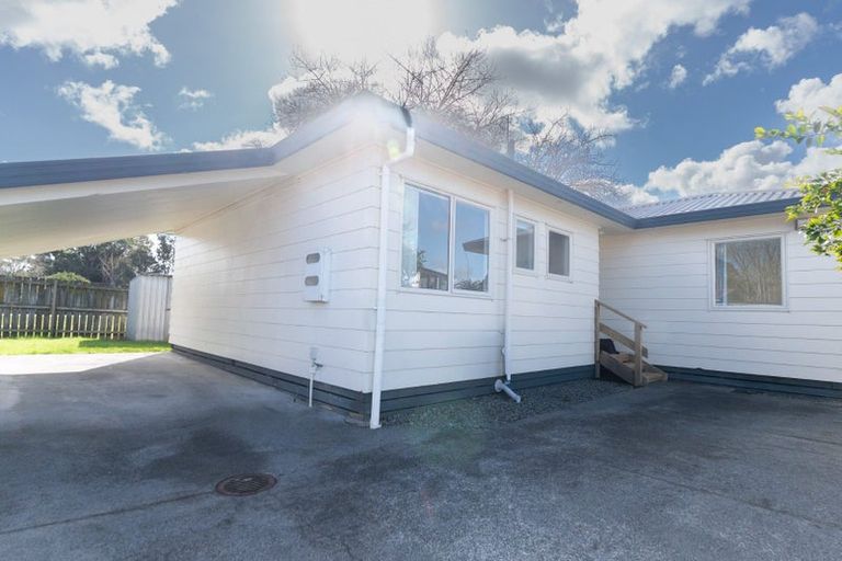 Photo of property in 2/19 Velvet Crescent, Otara, Auckland, 2023