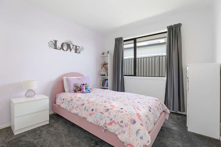 Photo of property in 14 Uku Way, Wharewaka, Taupo, 3330