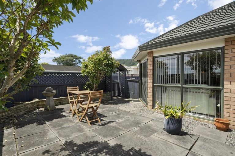 Photo of property in 20 Moana Road, Paraparaumu, 5032