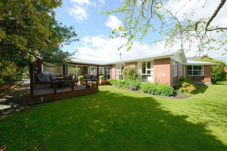 Photo of property in 45 Liverton Crescent, Bishopdale, Christchurch, 8053