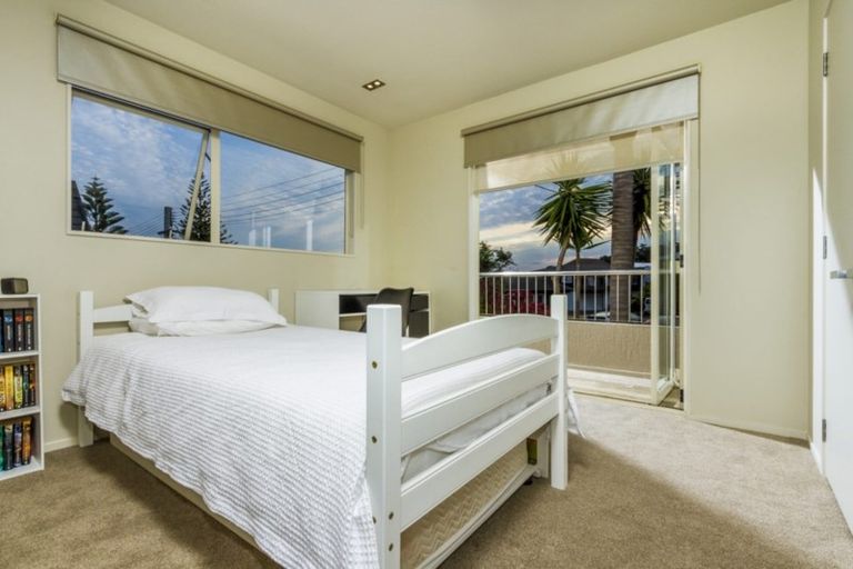 Photo of property in 9a Craig Road, Milford, Auckland, 0620