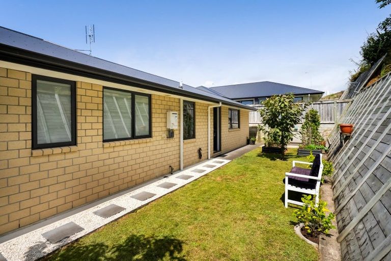 Photo of property in 3 Frederick Place, Whalers Gate, New Plymouth, 4310