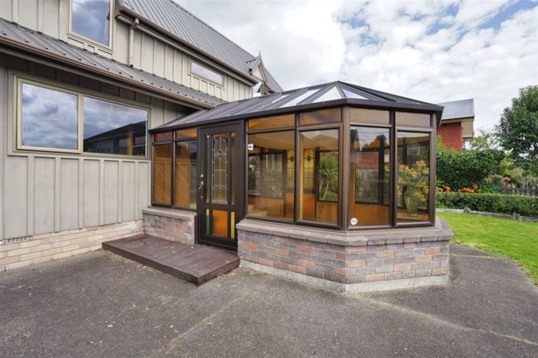 Photo of property in 92 Glen Lynne Avenue, Queenwood, Hamilton, 3210