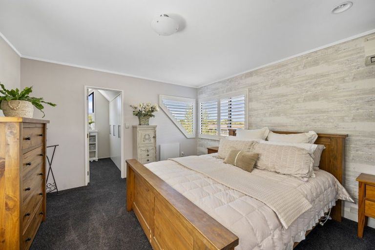 Photo of property in 37 Kent Terrace, Taradale, Napier, 4112