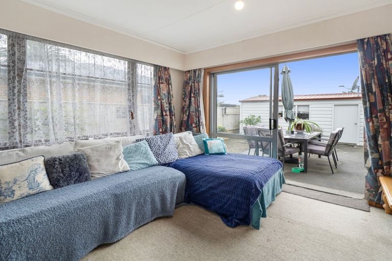 Photo of property in 25 Vernon Avenue, Takaro, Palmerston North, 4412