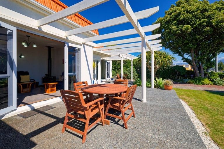 Photo of property in 218 Esplanade, Kaikoura, 7300