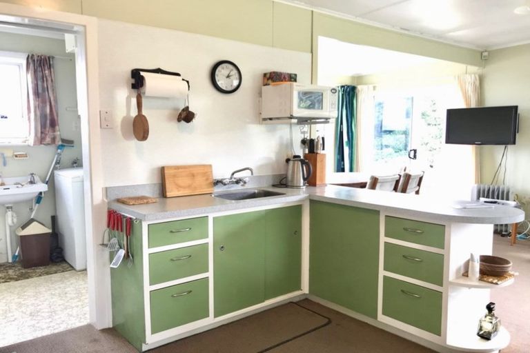 Photo of property in 1 Beach Road, Mokau, 4376