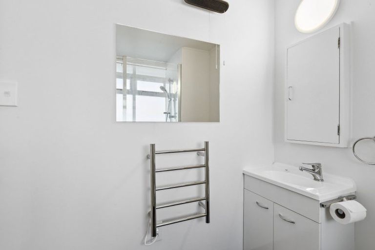 Photo of property in Gateway Apartments, 19 Maida Vale Road, Roseneath, Wellington, 6011