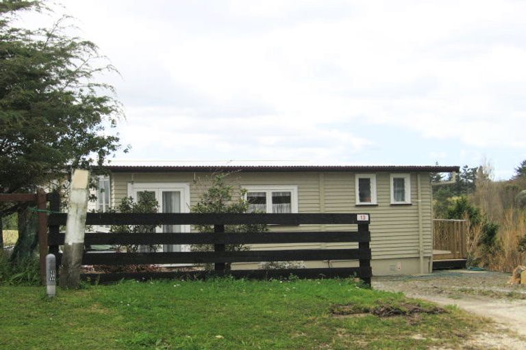 Photo of property in 13 Settlement Road, Kaiwaka, 0573