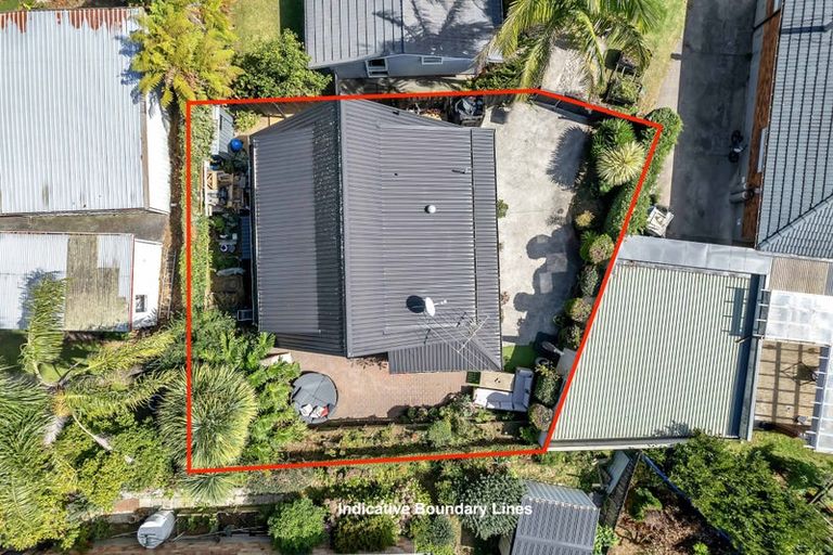 Photo of property in 2/7 Mccall Place, Opaheke, Papakura, 2113