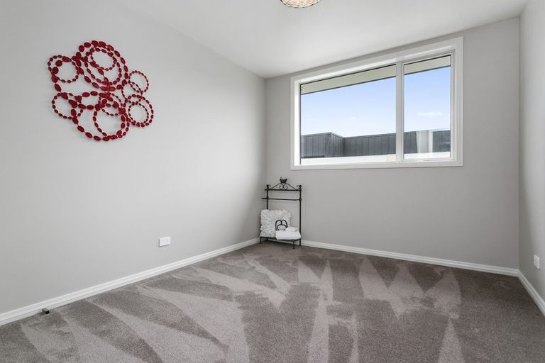 Photo of property in 129 Saint Kilda Road, Cambridge, 3434