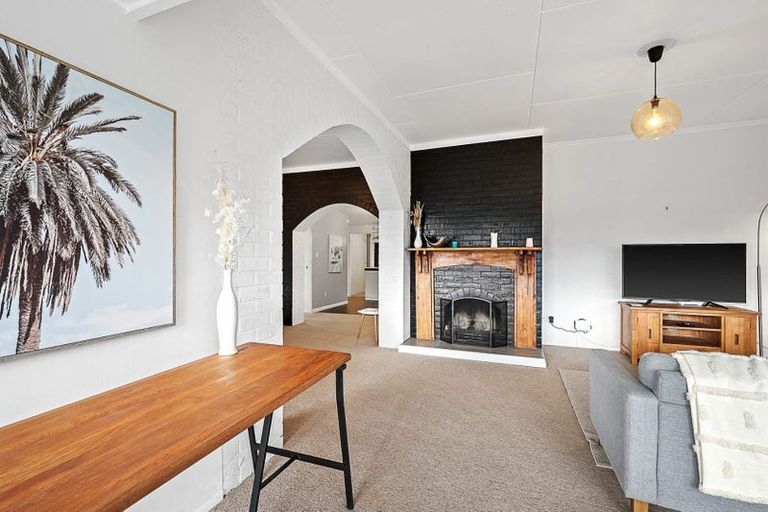 Photo of property in 58 Durham Street, Picton, 7220