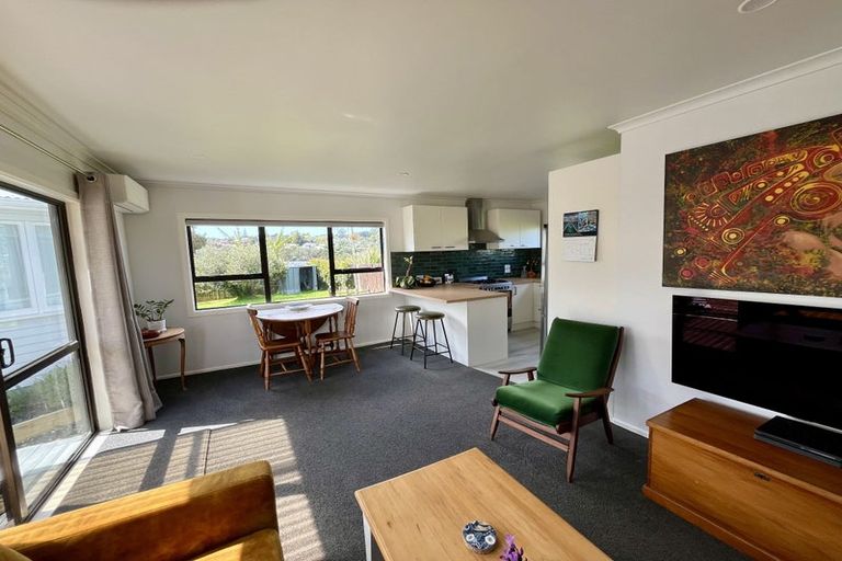Photo of property in 8 Roseneath Place, Birkdale, Auckland, 0626