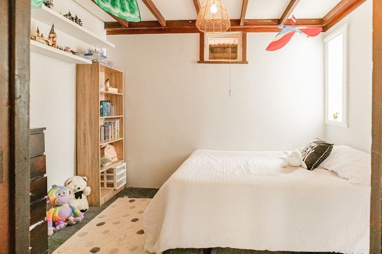 Photo of property in 20 Pukeko Place, Westshore, Napier, 4110