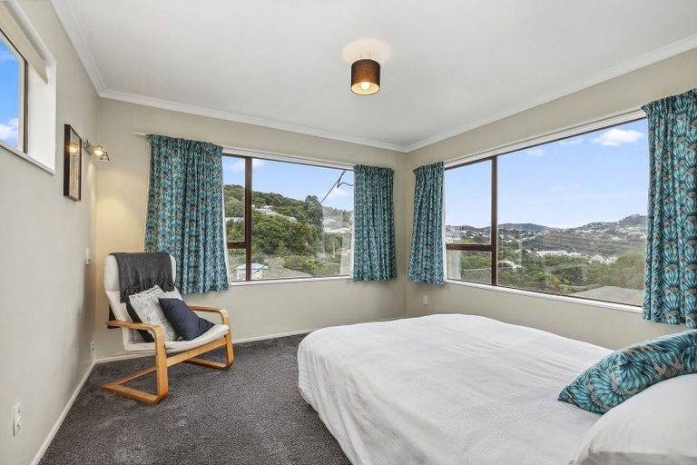 Photo of property in 13 Tanera Crescent, Brooklyn, Wellington, 6021