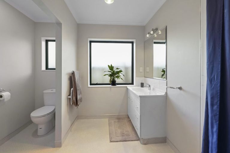 Photo of property in 50a Paritutu Road, Spotswood, New Plymouth, 4310