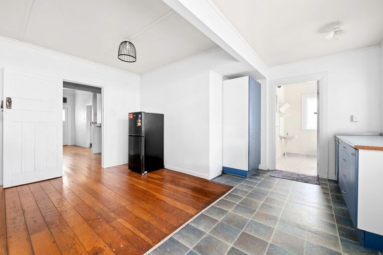 Photo of property in 16 Coates Street, Hamilton East, Hamilton, 3216