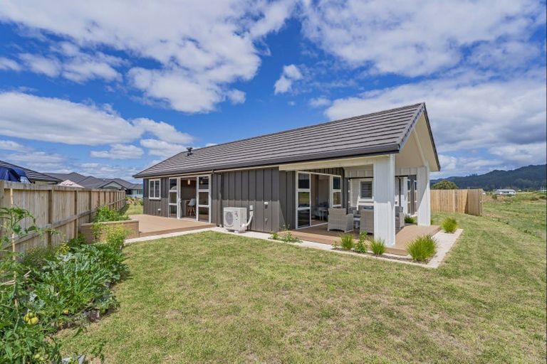 Photo of property in 5 Onerere Drive, Whitianga, 3510