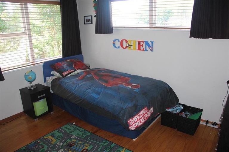 Photo of property in 3 Beldon Place, Pakuranga Heights, Auckland, 2010