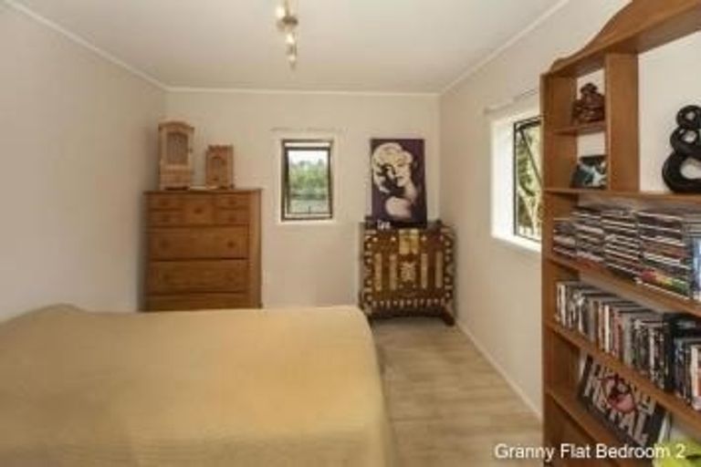Photo of property in 145 Weatherly Road, Torbay, Auckland, 0630