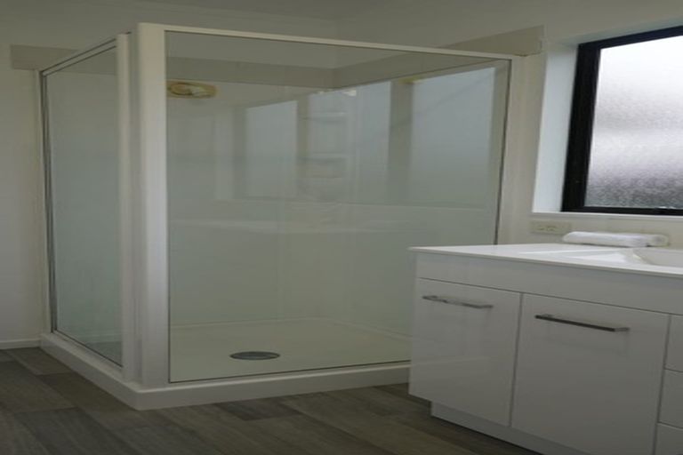 Photo of property in 18b Kelvin Road, Papakura, 2110