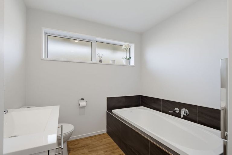 Photo of property in 47 Pegasus Boulevard, Pegasus, 7612