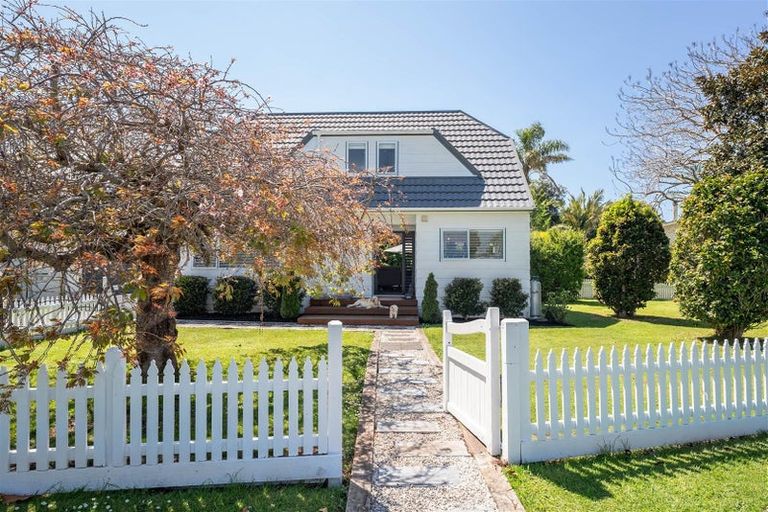 Photo of property in 11 Waimanu Place, Point Wells, Warkworth, 0986