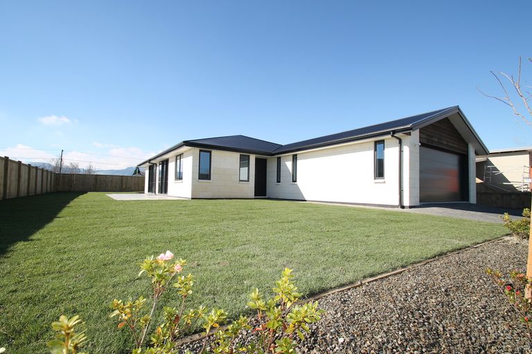 Photo of property in 10 Dundee Road, Mosgiel, 9024