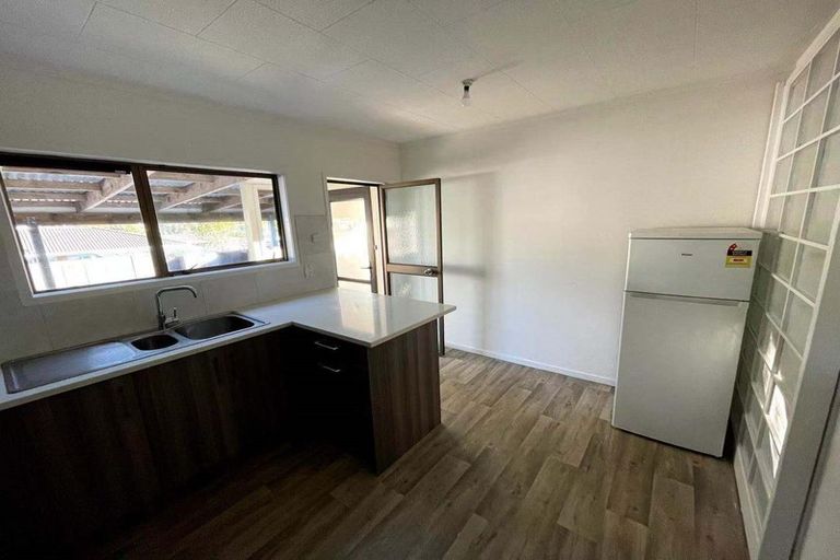 Photo of property in 102 Stapleford Crescent, Browns Bay, Auckland, 0630