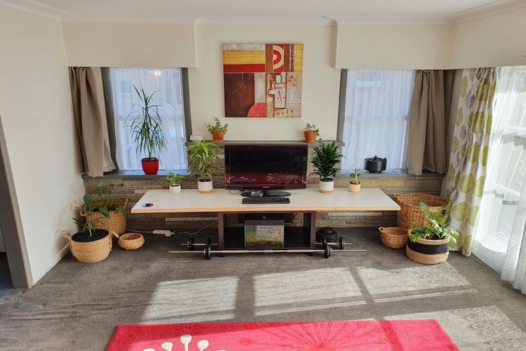 Photo of property in 18 Berkley Avenue, Hillcrest, Hamilton, 3216