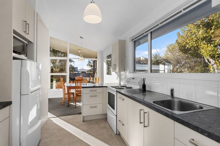 Photo of property in 174 Beach Road, North New Brighton, Christchurch, 8083