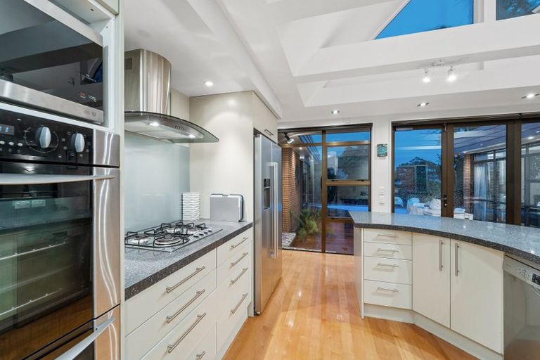 Photo of property in 29 Quebec Road, Milford, Auckland, 0620