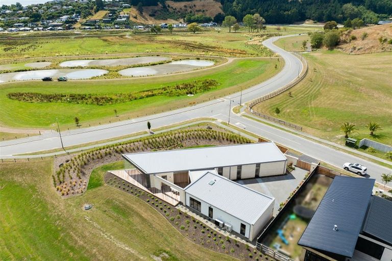 Photo of property in 2 Steve Askin Drive, Cracroft, Christchurch, 8022