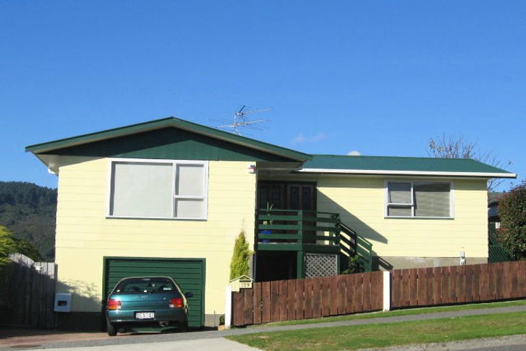 Photo of property in 129 Holborn Drive, Stokes Valley, Lower Hutt, 5019