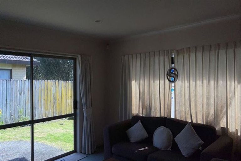 Photo of property in 22 Feeny Crescent, East Tamaki, Auckland, 2013