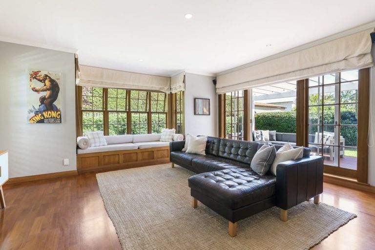 Photo of property in 28 Jubilee Avenue, Devonport, Auckland, 0624