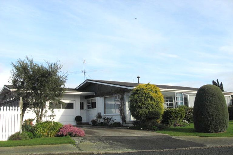 Photo of property in 17 Kildare Drive, Waikiwi, Invercargill, 9810