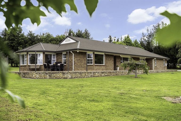 Photo of property in 281h Lees Pakaraka Road, Te Ore Ore, Masterton, 5886