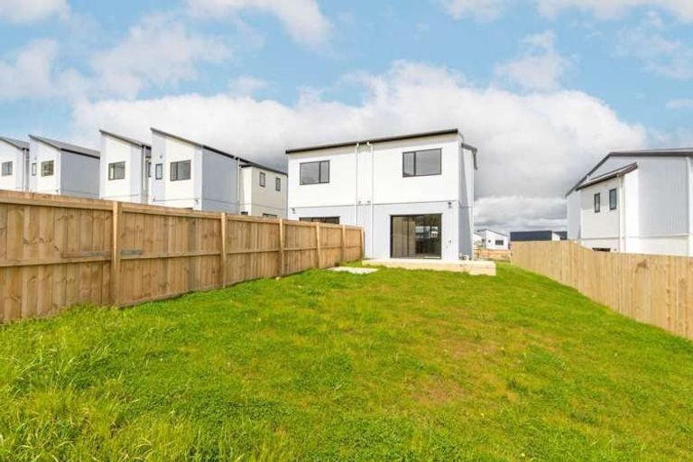 Photo of property in 53a Crestview Rise, Papakura, 2110