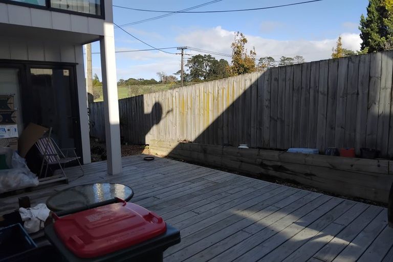 Photo of property in 38a Links Road, New Lynn, Auckland, 0600