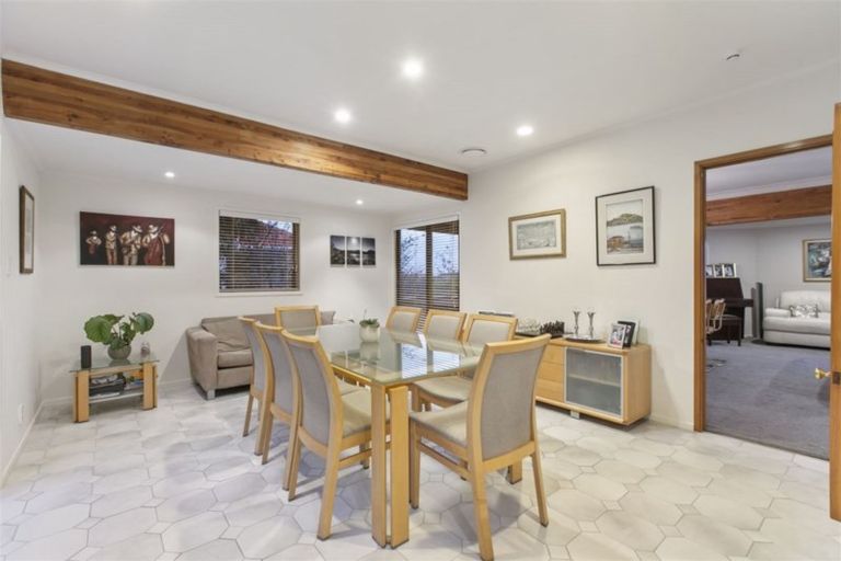 Photo of property in 16 Harper Street, Chatswood, Auckland, 0626