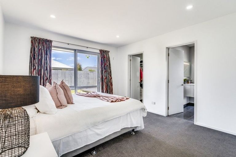 Photo of property in 14 Gosling Crescent, Halswell, Christchurch, 8025