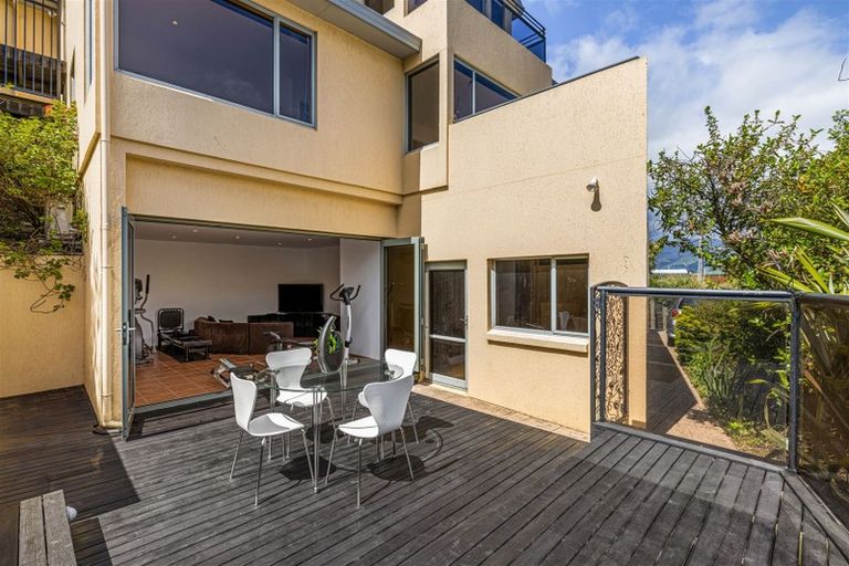 Photo of property in 1a Foster Terrace, Lyttelton, 8082