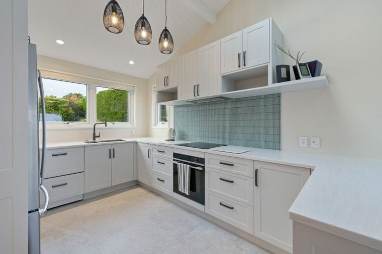 Photo of property in 10 Belleview Terrace, Mount Pleasant, Christchurch, 8081